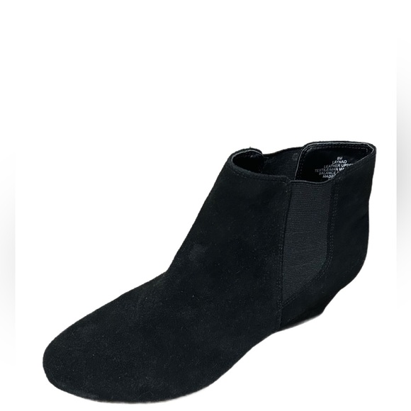 Nine West Black Ankle Booties - Picture 3 of 8